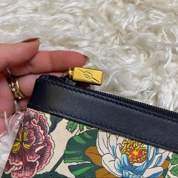 Vintage Gucci XXL Floral Canvas Clutch - Picture 6 of 16